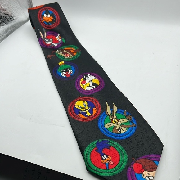1993 Looney Tunes cartoon necktie tie formal Silk vintage bugs daffy tweety - Picture 1 of 3